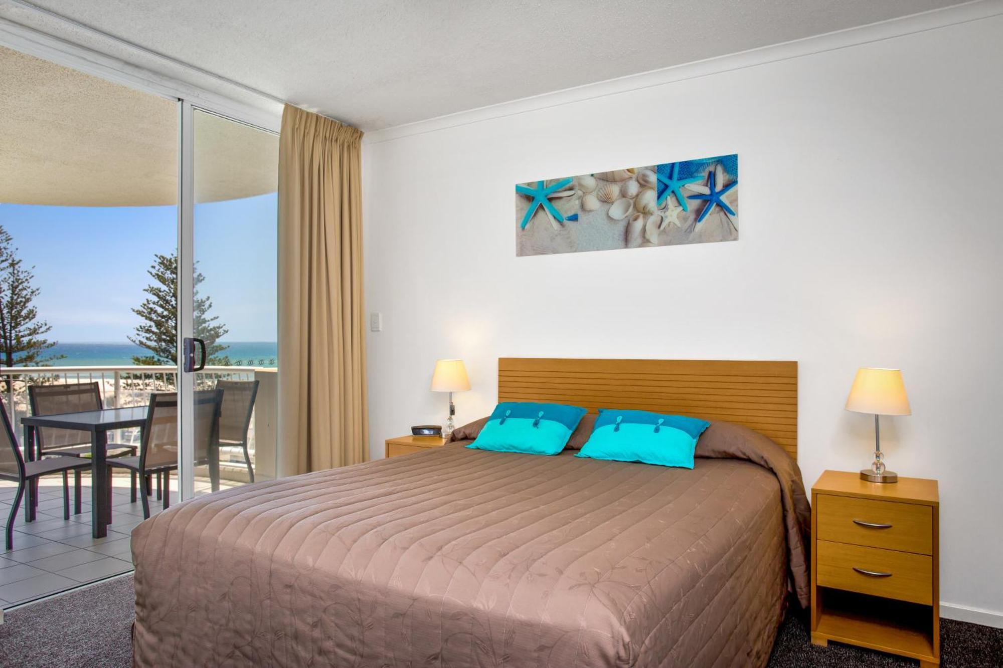Kirra Beach Apartments Guldkusten Exteriör bild