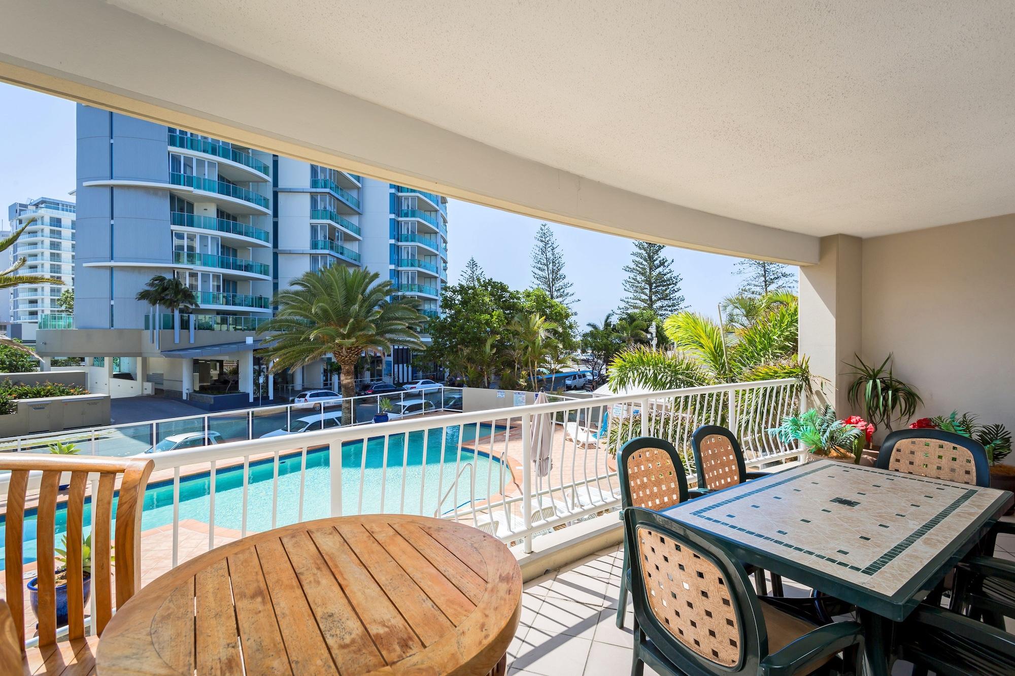 Kirra Beach Apartments Guldkusten Exteriör bild