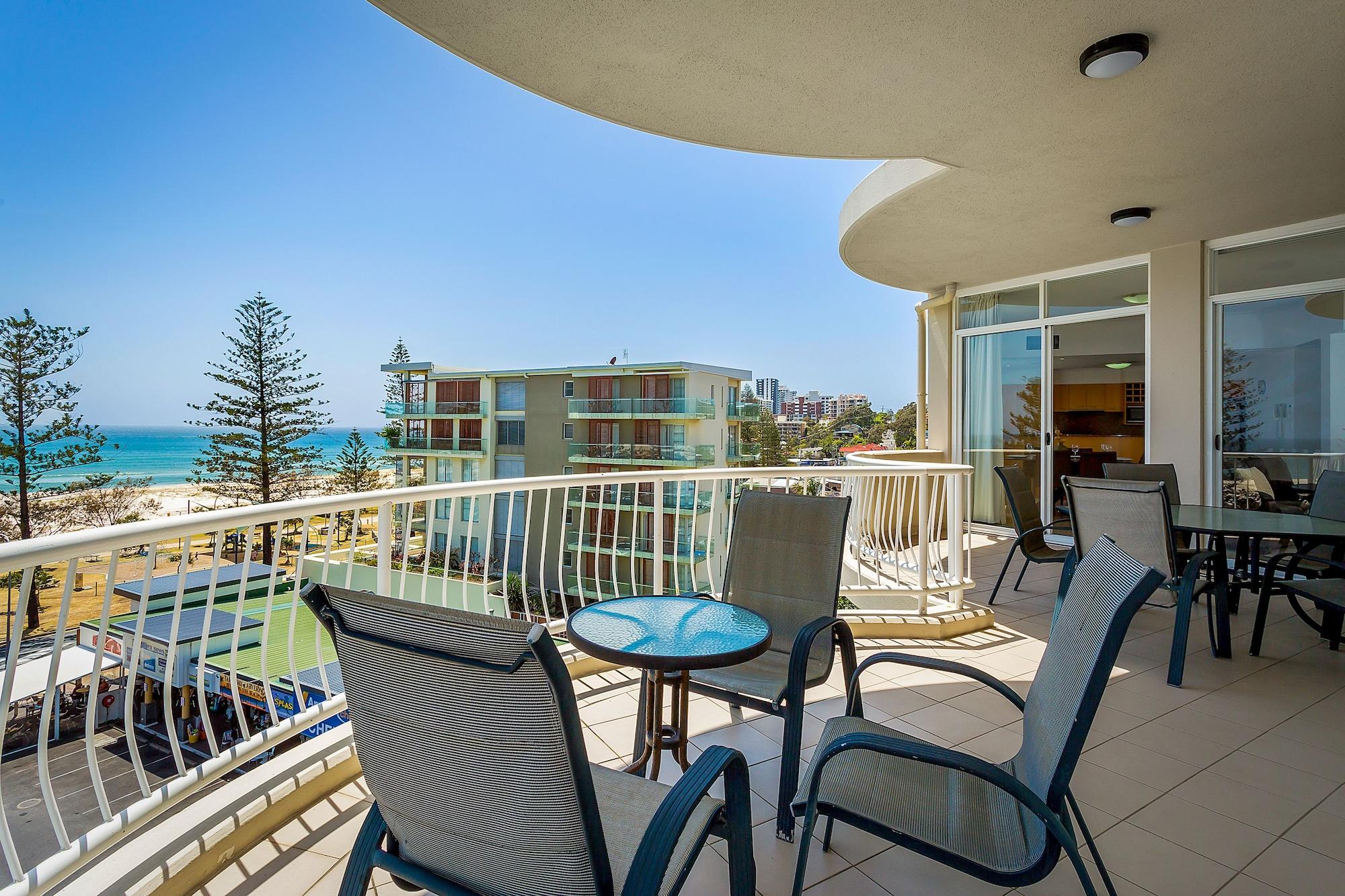 Kirra Beach Apartments Guldkusten Exteriör bild