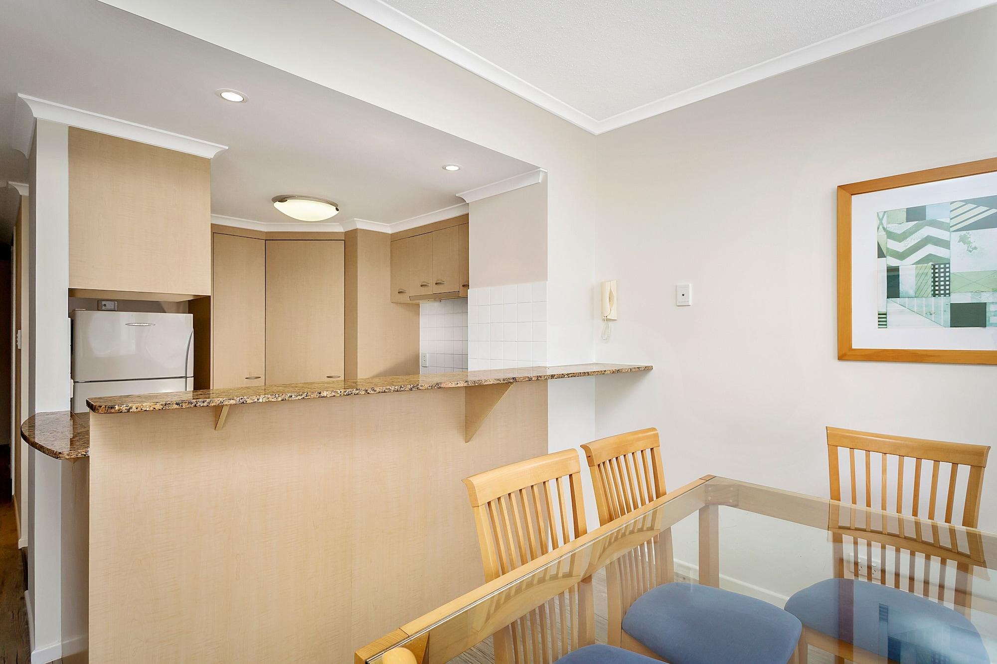Kirra Beach Apartments Guldkusten Exteriör bild