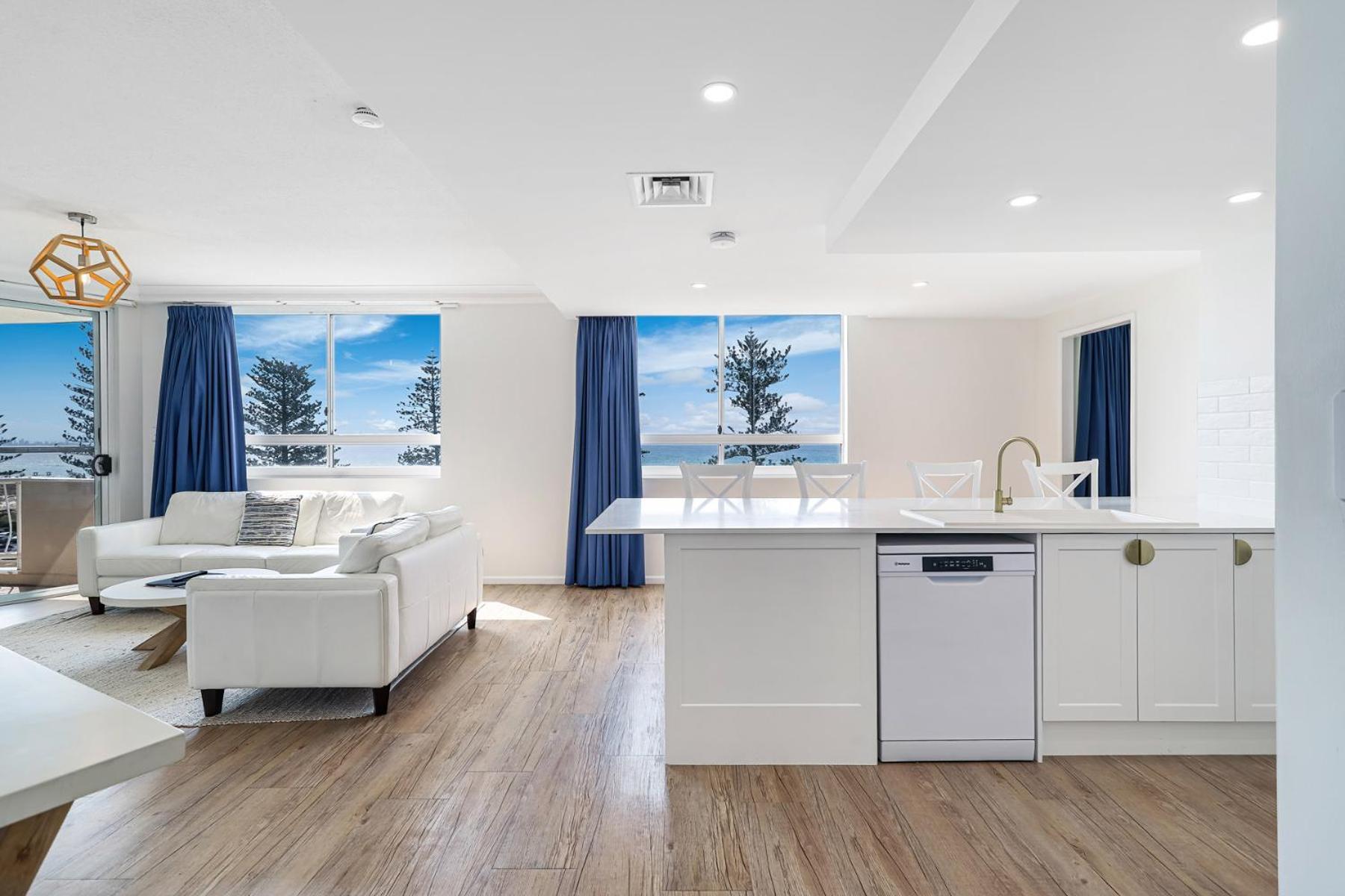 Kirra Beach Apartments Guldkusten Exteriör bild