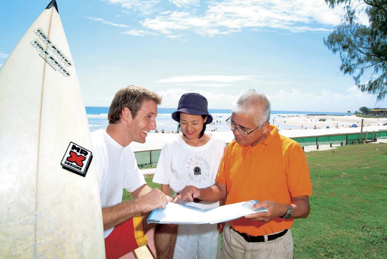 Kirra Beach Apartments Guldkusten Exteriör bild