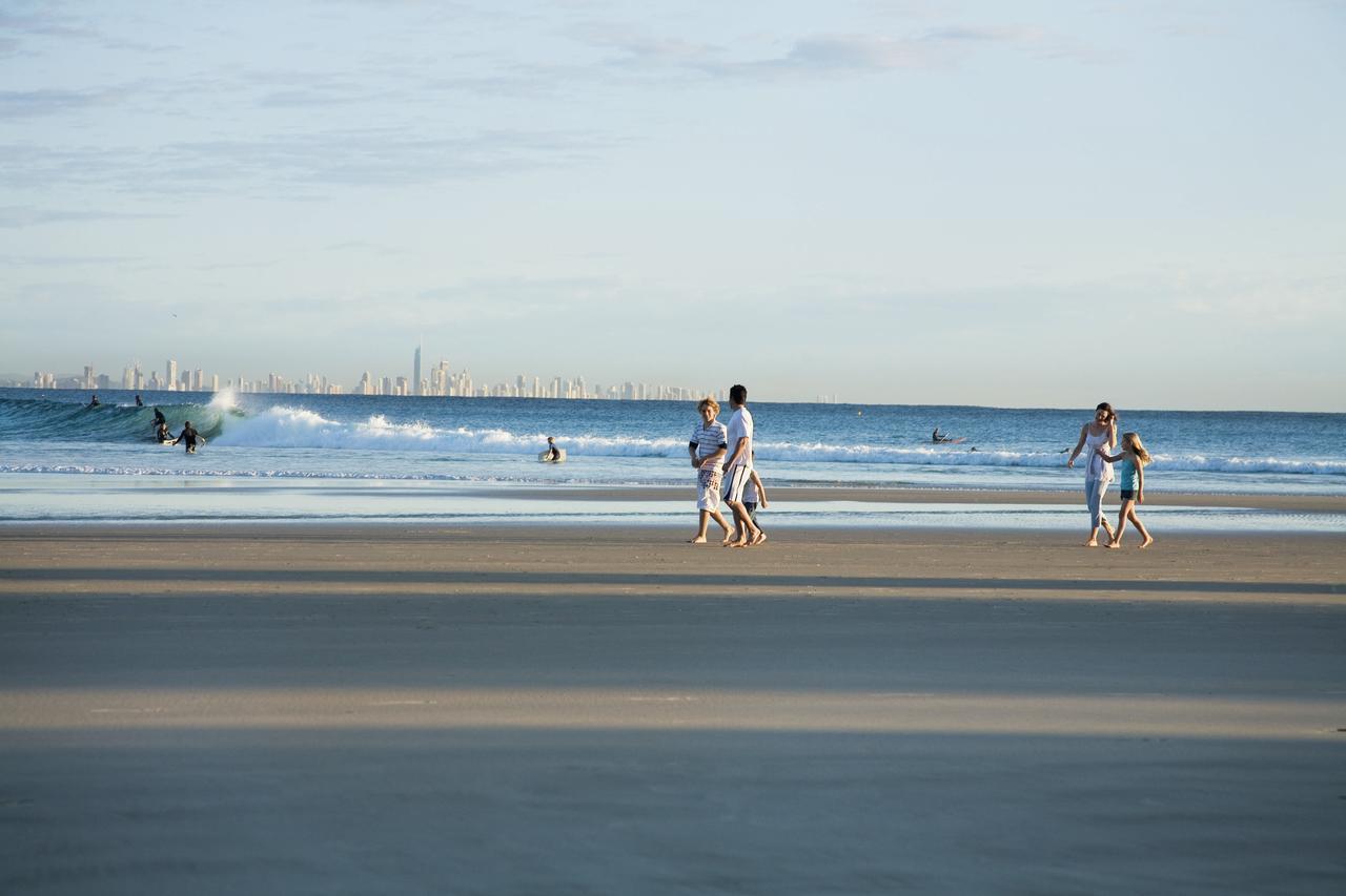 Kirra Beach Apartments Guldkusten Exteriör bild